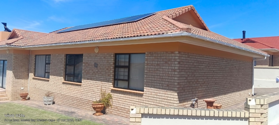 To Let 3 Bedroom Property for Rent in Linkside Western Cape